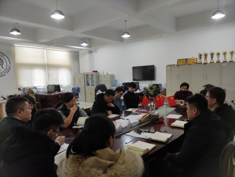 williamhill英国威廉希尔召开辅导员专题学习会