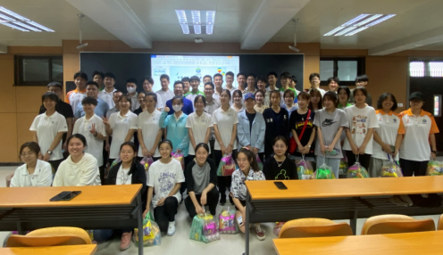 青春助力十四运，万钧学子勇担当   